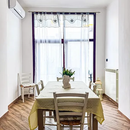 Апартаменты House Zaffiro Мезанье